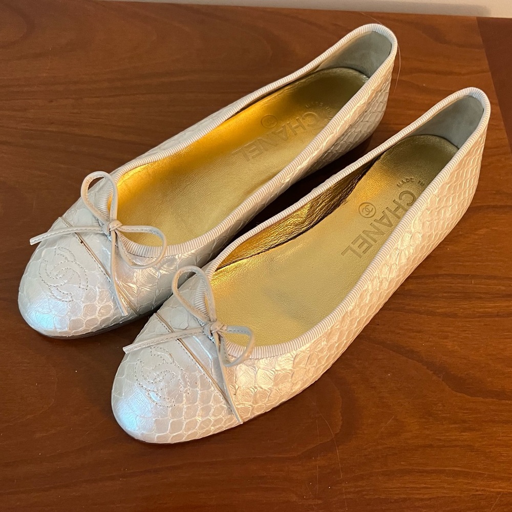 CHANEL Never Worn Leather Ballet Flats 36.5 US 6.5